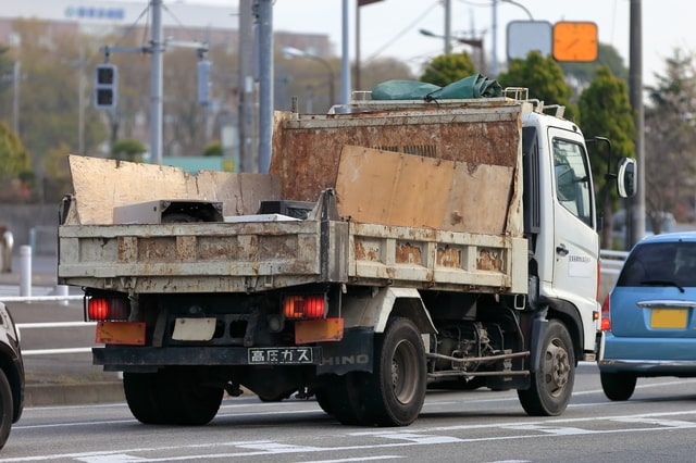 ダンプのあおりとは　材質の違いや劣化を押さえるコツなどを紹介